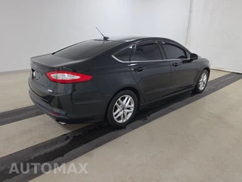 2014 Ford Fusion SE – miniatura 4