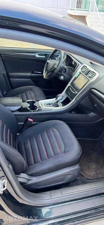 2014 Ford Fusion SE - miniatura 7