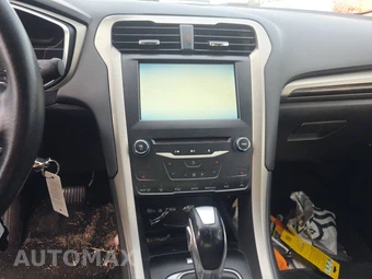 2014 Ford Fusion SE – miniatura 11