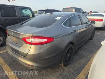 2014 Ford Fusion SE – miniatura 4