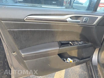 2014 Ford Fusion SE – miniatura 9