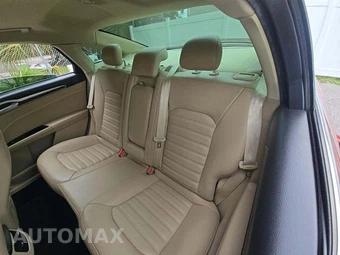 2014 Ford Fusion SE – miniatura 13