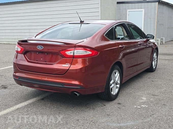 2014 Ford Fusion SE – miniatura 3