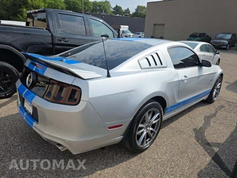 2014 Ford Mustang GT Coupe - miniatura 3