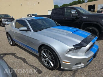 2014 Ford Mustang GT Coupe - miniatura 4