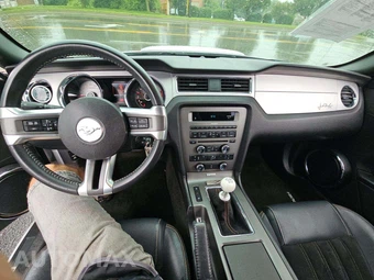 2014 Ford Mustang GT Premium Coupe – miniatura 10