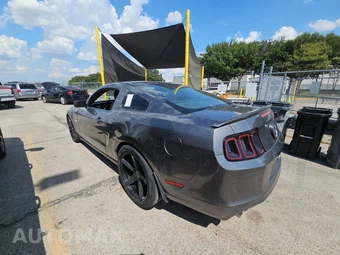 2014 Ford Mustang GT Premium Coupe - miniatura 6