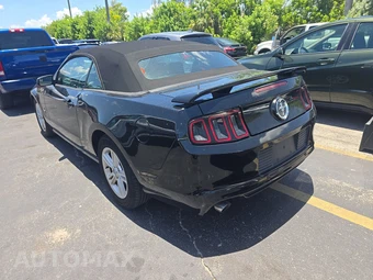 2014 Ford Mustang V6 Convertible – miniatura 6