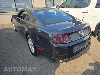 2014 Ford Mustang V6 Coupe - miniatura 2