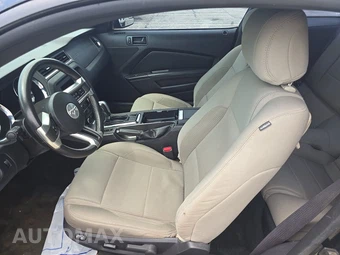 2014 Ford Mustang V6 Coupe - miniatura 7