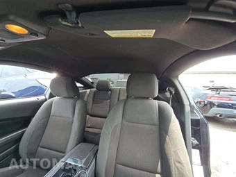 2014 Ford Mustang V6 Coupe – miniatura 11