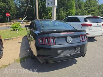 2014 Ford Mustang V6 Premium Coupe – miniatura 2