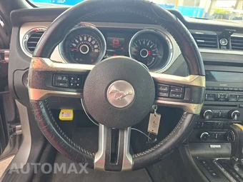 2014 Ford Mustang V6 Premium Coupe - miniatura 10