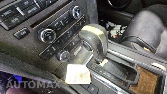 2014 Ford Mustang V6 Premium Coupe - miniatura 24