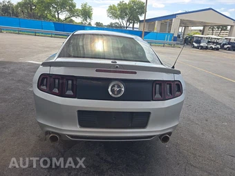 2014 Ford Mustang V6 Premium Coupe - miniatura 5