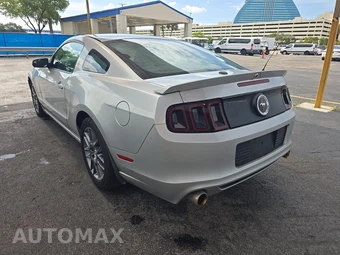 2014 Ford Mustang V6 Premium Coupe - miniatura 6