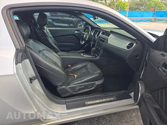 2014 Ford Mustang V6 Premium Coupe - miniatura 8