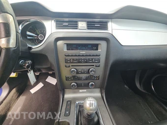 2014 Ford Mustang V6 Premium Coupe - miniatura 11