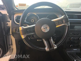 2014 Ford Mustang V6 Premium Coupe – miniatura 10