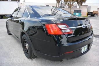 2014 Ford Police Interceptor Sedan - miniatura 3