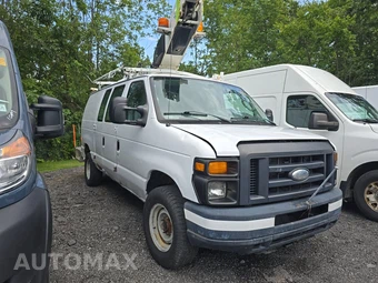 2014 Ford Super Duty E-350 Commercial Cargo Van 138.0" WB - miniatura 3