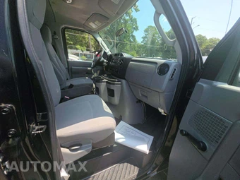 2014 Ford Super Duty E-350 Commercial Cargo Van 138.0" WB - miniatura 16