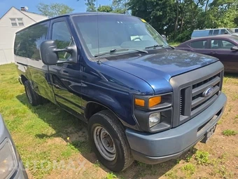 2014 Ford Super Duty E-350 Commercial Cargo Van 138.0" WB - miniatura 3