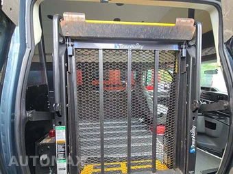 2014 Ford Super Duty E-350 Commercial Cargo Van 138.0" WB - miniatura 16