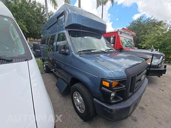 2014 Ford Super Duty E-350 Commercial Cargo Van 138.0" WB - miniatura 4
