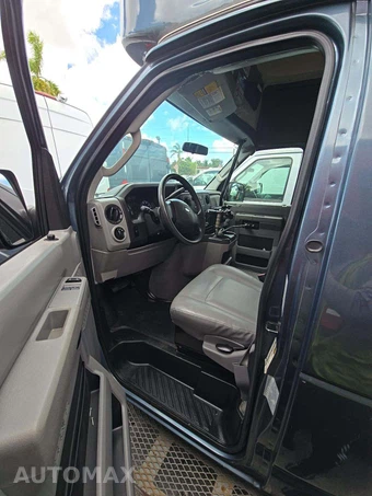 2014 Ford Super Duty E-350 Commercial Cargo Van 138.0" WB - miniatura 6