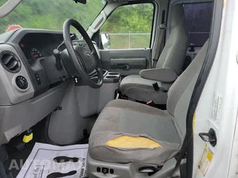 2014 Ford Super Duty E-350 Commercial Cargo Van 138.0" WB - miniatura 7