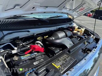 2014 Ford Super Duty E-350 Cutaway - miniatura 17