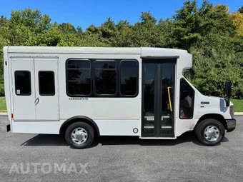 2014 Ford Super Duty E-350 Cutaway - miniatura 2