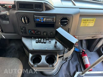 2014 Ford Super Duty E-350 Cutaway - miniatura 23