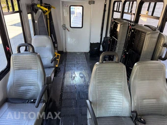2014 Ford Super Duty E-350 Cutaway - miniatura 27
