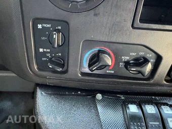 2014 Ford Super Duty E-350 Cutaway - miniatura 32