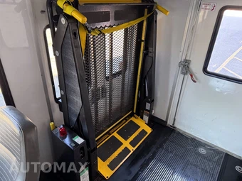 2014 Ford Super Duty E-350 Cutaway - miniatura 41