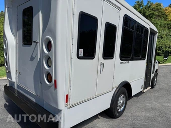 2014 Ford Super Duty E-350 Cutaway - miniatura 8