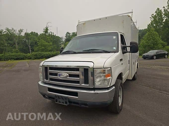 2014 Ford Super Duty E-350 Cutaway