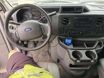 2014 Ford Super Duty E-350 Cutaway - miniatura 10
