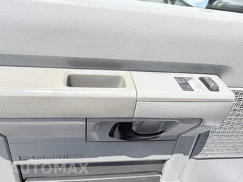 2014 Ford Super Duty E-350 Cutaway - miniatura 19