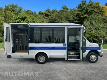 2014 Ford Super Duty E-350 Cutaway DRW - miniatura 13