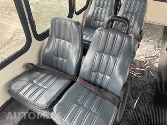 2014 Ford Super Duty E-350 Cutaway DRW - miniatura 24