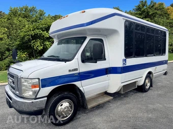 2014 Ford Super Duty E-350 Cutaway DRW - miniatura 3