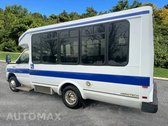 2014 Ford Super Duty E-350 Cutaway DRW - miniatura 5