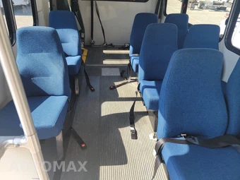 2014 Ford Super Duty E-350 Cutaway DRW - miniatura 17