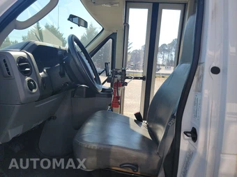 2014 Ford Super Duty E-350 Cutaway DRW - miniatura 7
