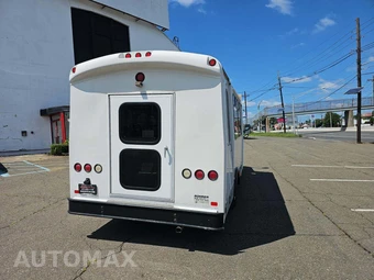 2014 Ford Super Duty E-350 Cutaway DRW - miniatura 3
