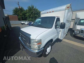 2014 Ford Super Duty E-350 Cutaway DRW