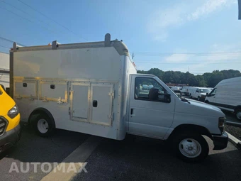 2014 Ford Super Duty E-350 Cutaway DRW - miniatura 4